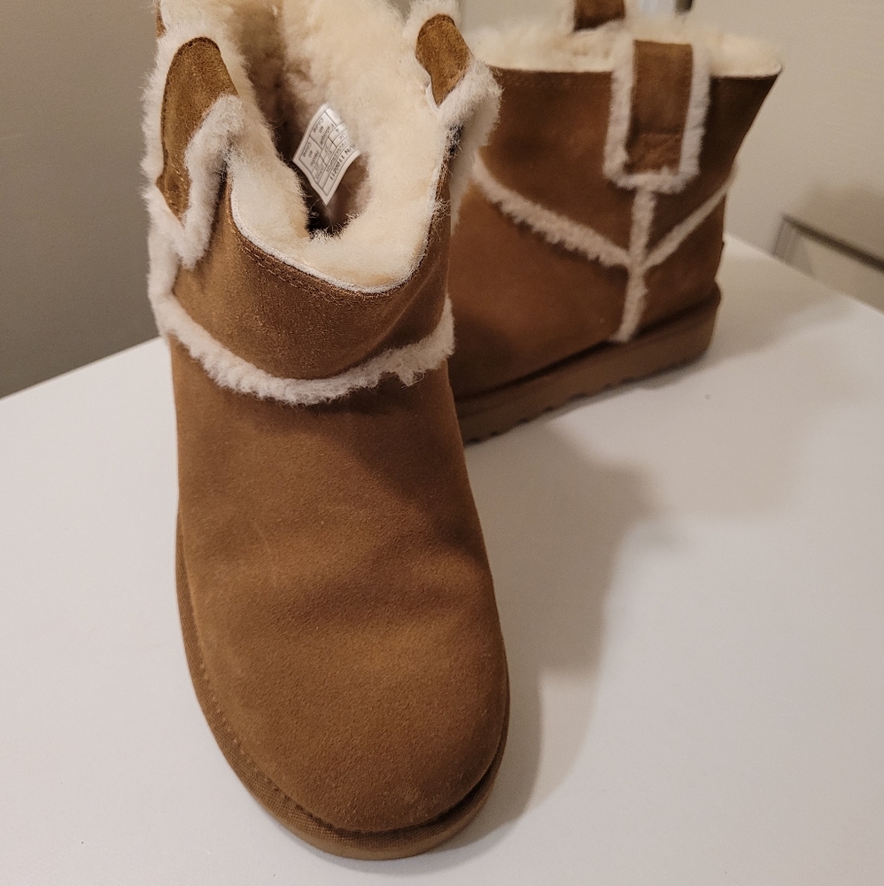 Ugg Spill Seam Boots